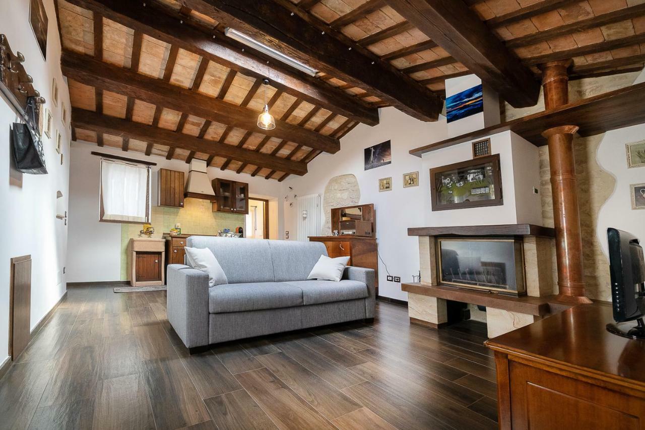 Casamenetto Vacanze Apartment Sassoferrato Exterior photo